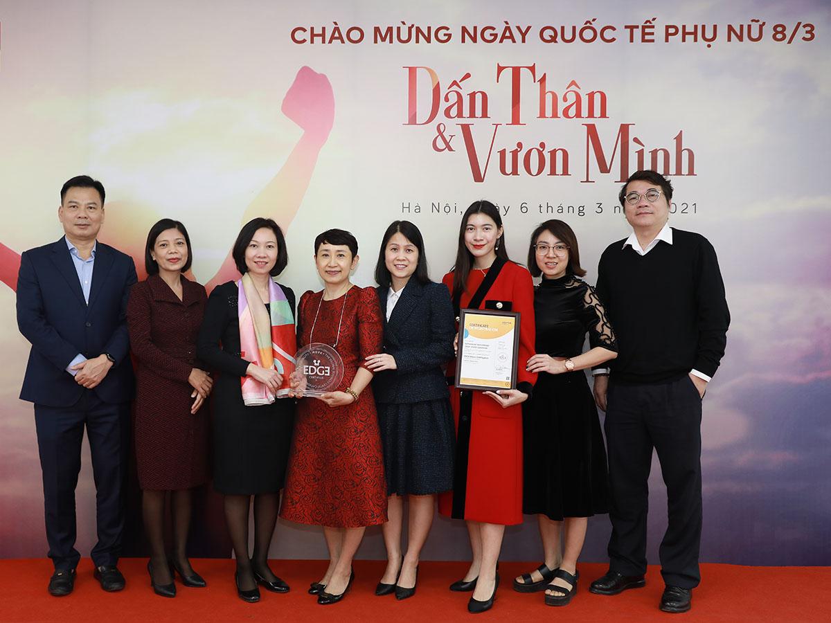 Read more about the article MÓN QUÀ ”CÓ MỘT KHÔNG HAI” DÀNH TẶNG CÁN BỘ NHÂN VIÊN NỮ NHÂN NGÀY QUỐC TẾ PHỤ NỮ 8/3