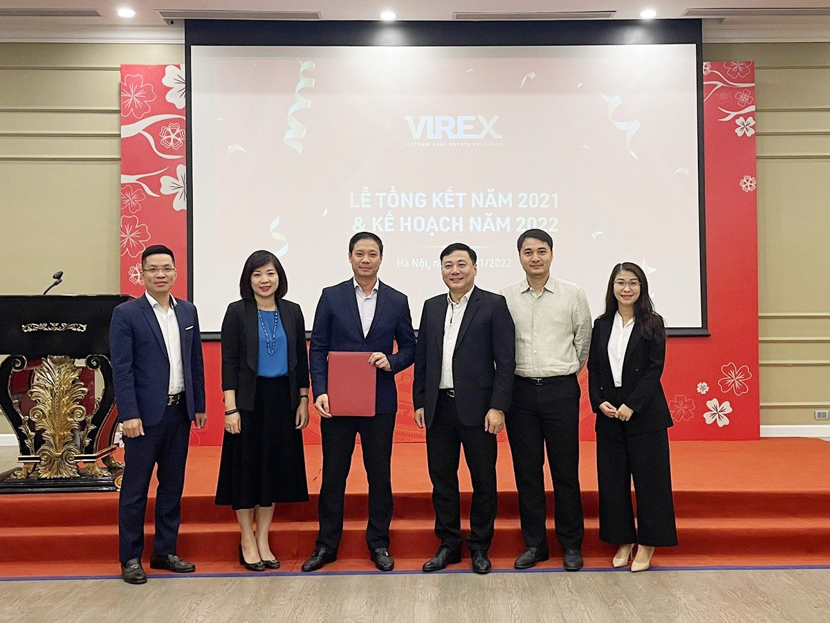 Read more about the article CTCP VIREX TỔ CHỨC LỄ TỔNG KẾT 2021 VÀ KẾ HOẠCH 2022