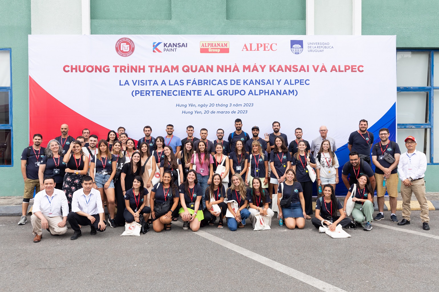 Read more about the article CÁC THÀNH VIÊN ĐẠI HỌC URUGUAY, ĐẠI HỌC NGOẠI THƯƠNG ĐẾN THAM QUAN NHÀ MÁY ALPEC VÀ KANSAI-ALPHANAM